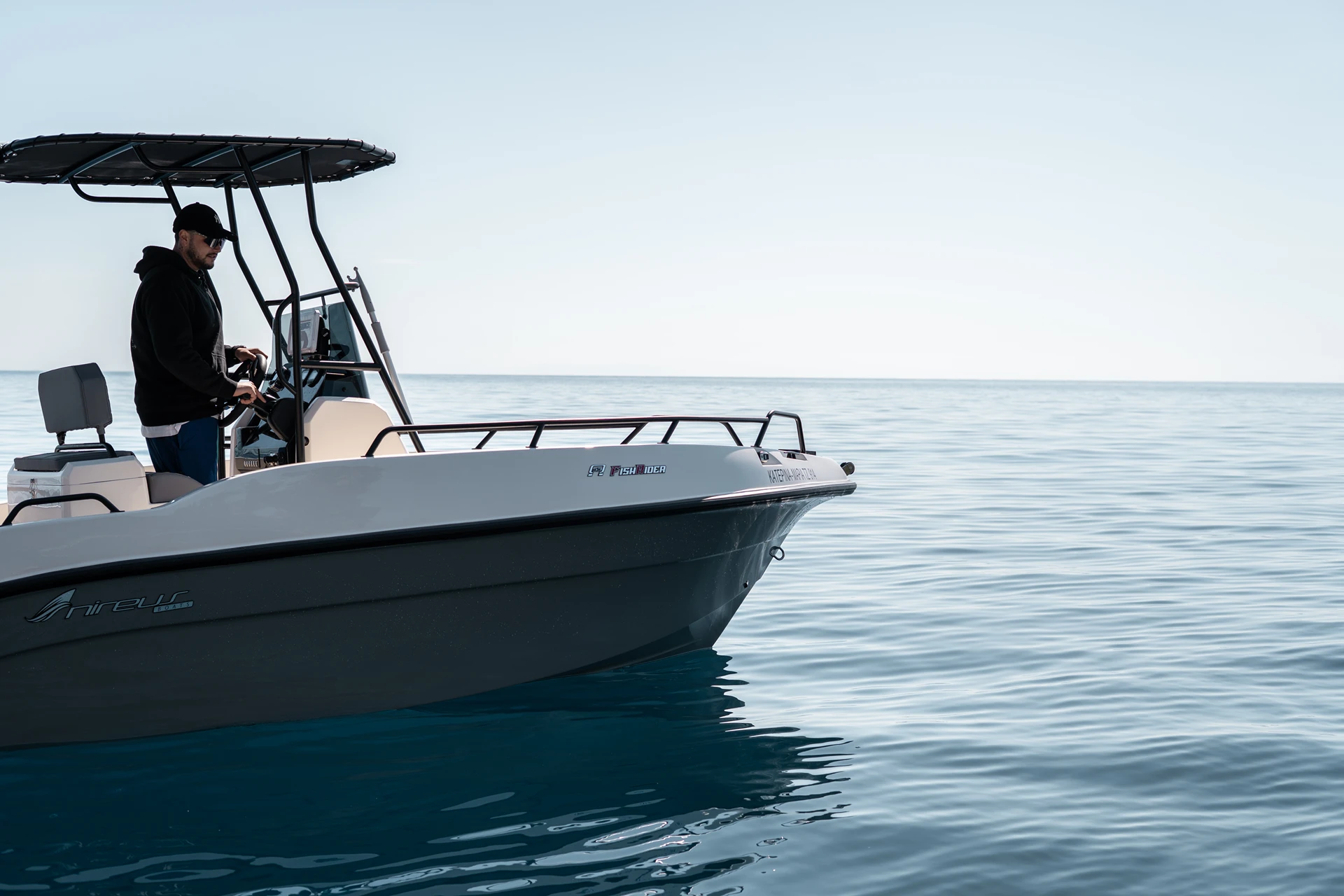 OMEGA 53 Fishrider